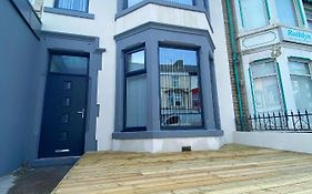 Chelsea Suite Sasco Apartments